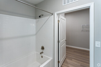 The Flats at Pond Gap in Knoxville, TN - Foto de edificio - Building Photo