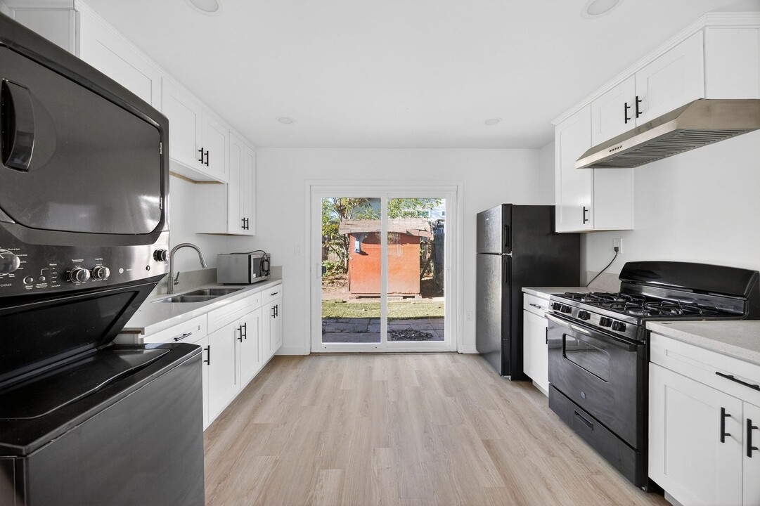 767 Ball Ave in Escondido, CA - Building Photo