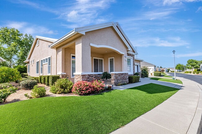 1781 Rubidoux Terrace in Brentwood, CA - Building Photo - Building Photo