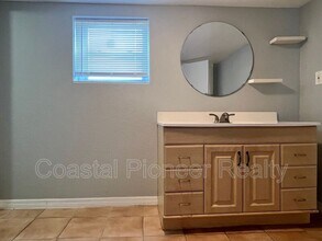 305 E Hanna Ave in Tampa, FL - Building Photo - Building Photo