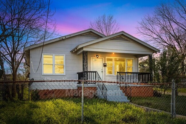 property at 1402 Bragg St