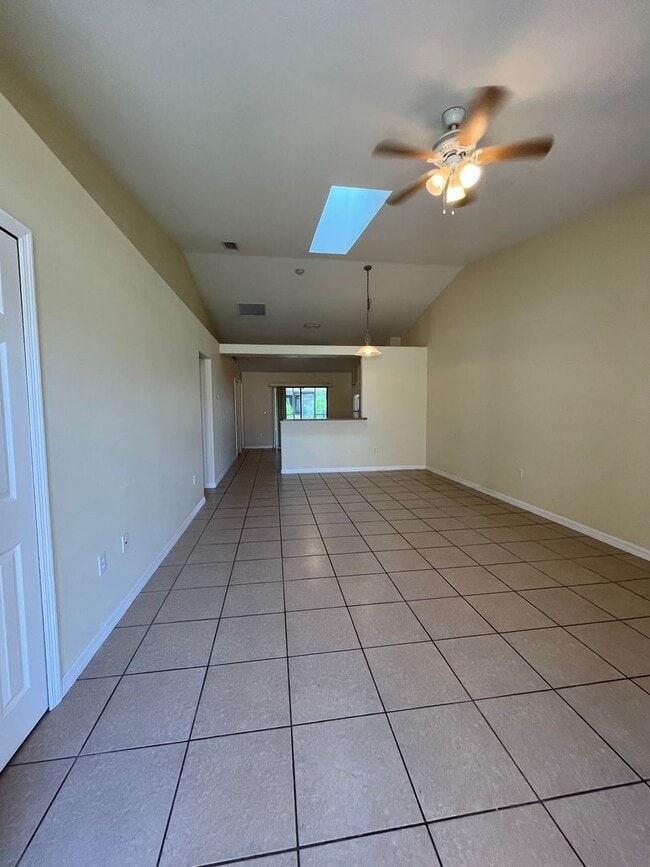 7 Wood Amber Ln in Palm Coast, FL - Building Photo - Building Photo