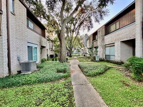 8315 Augustine Dr in Houston, TX - Building Photo - Building Photo