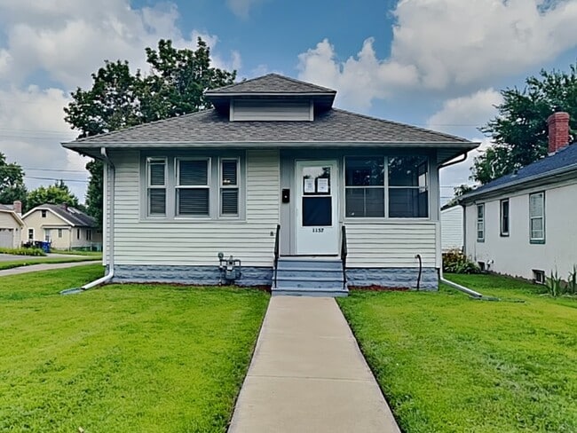 property at 1157 W Minnehaha Ave
