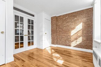 158 Stanton St, Unit 5A in New York, NY - Foto de edificio - Building Photo