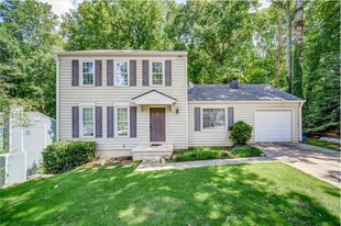 10385 Rillridge Ct in Alpharetta, GA - Building Photo