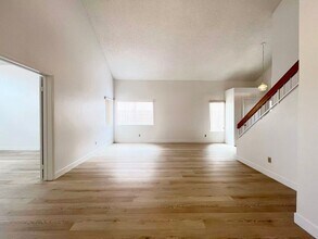 10001 Dove Ridge Dr in Las Vegas, NV - Building Photo - Building Photo