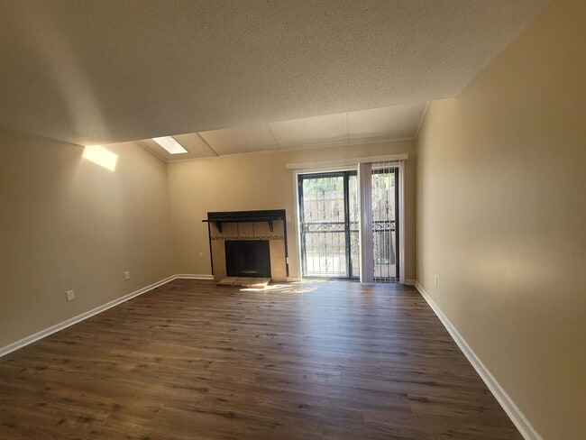 154 N Auburndale St in Memphis, TN - Building Photo - Building Photo