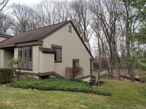 555 Heritage Hills in Somers, NY - Building Photo - Building Photo