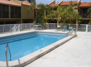 1990 Brickell Ave in Miami, FL - Foto de edificio - Building Photo