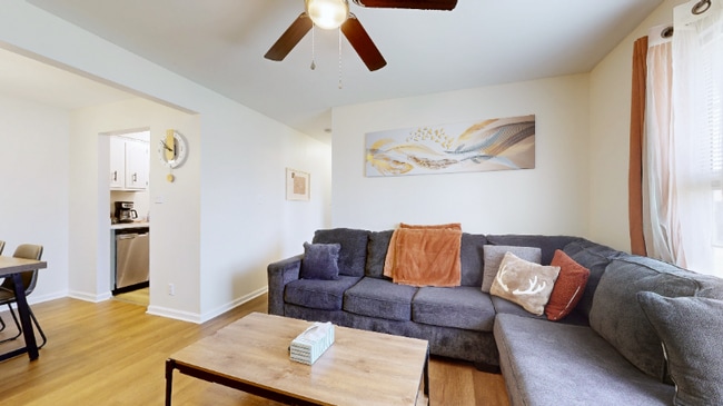 253 White Oak Rd, Unit Apt F in Clarksville, TN - Building Photo - Building Photo