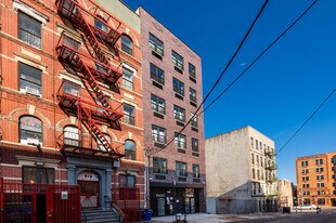 921 Eagle Ave in Bronx, NY - Building Photo