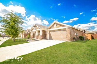 1525 Zebra Finch Dr in Little Elm, TX - Building Photo - Building Photo
