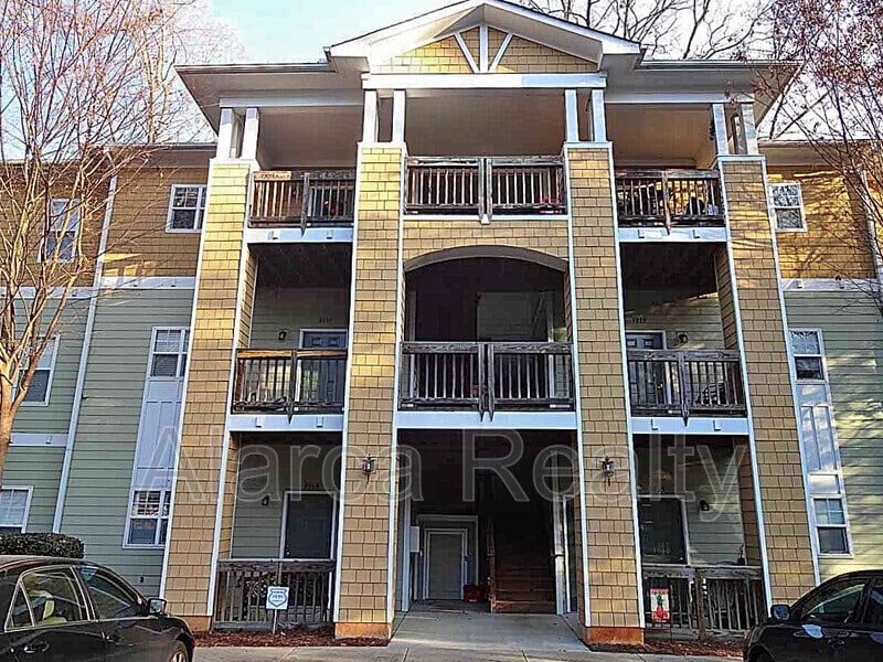 3933 Arbor Ln in Charlotte, NC - Building Photo