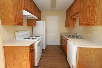 1801 Chestnut Dr in Valdosta, GA - Building Photo - Building Photo