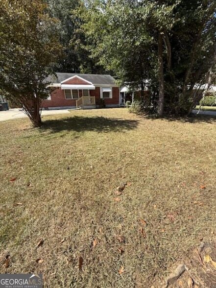 2439 Plantation Dr in East Point, GA - Building Photo - Building Photo