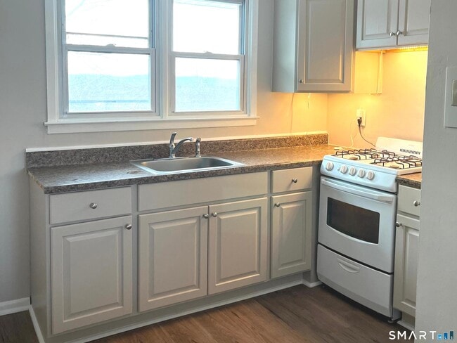 63 Maynard St in Middletown, CT - Building Photo - Building Photo