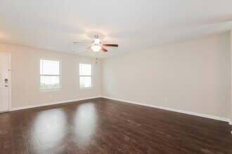 155 Rockingham Dr in Covington, GA - Foto de edificio - Building Photo