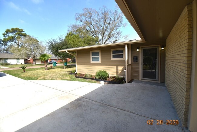 property at 623 Honeysuckle Dr