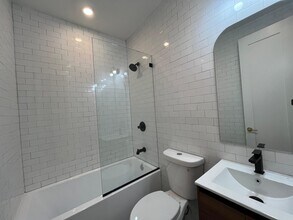 52 Grace St in Jersey City, NJ - Foto de edificio - Building Photo