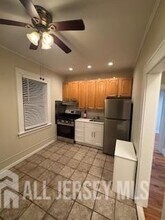 421 Port Reading Ave in Woodbridge Township, NJ - Building Photo - Building Photo