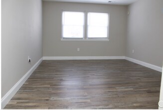 4209 Ridgewood Ave, Unit 2 in Baltimore, MD - Foto de edificio - Building Photo