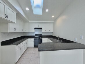 7880 Pinyon Ave in Fontana, CA - Building Photo - Building Photo