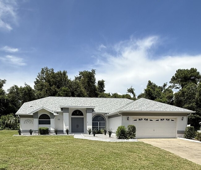 property at 18 Hemlock Ct E