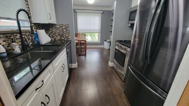 3429 Ingleside Dr in Parma, OH - Foto de edificio - Building Photo