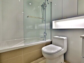 700 Rue St-Paul Ouest in Montréal, QC - Building Photo - Building Photo