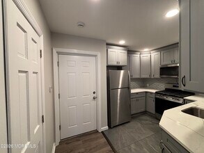 21 Mechanic St in Freehold, NJ - Building Photo - Building Photo