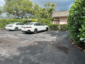 1534 Monroe St in Hollywood, FL - Foto de edificio - Building Photo