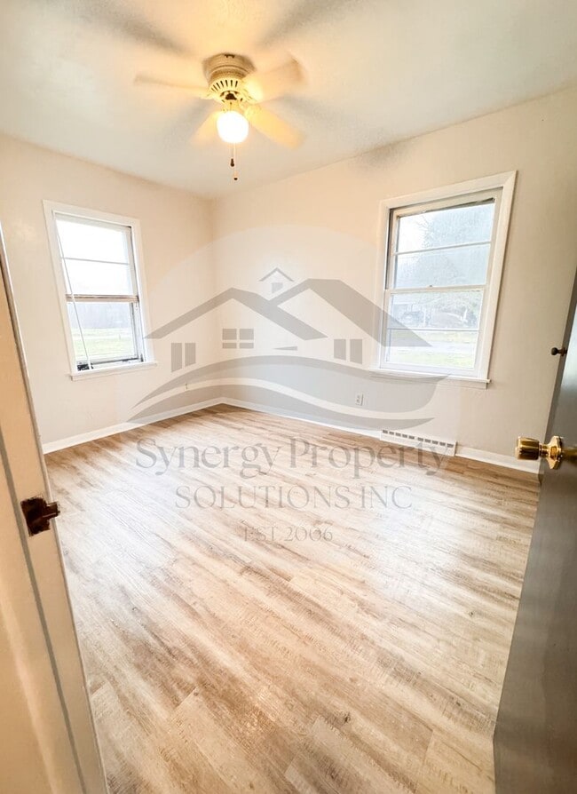 816 Roanoke St in Crestline, OH - Building Photo - Building Photo