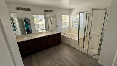 1410 Butterfly Ct in Hemet, CA - Building Photo - Building Photo