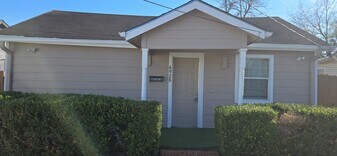 6928 Hershe St in Houston, TX - Building Photo