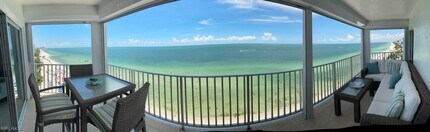 9051 Gulf Shore Dr in Naples, FL - Building Photo - Building Photo