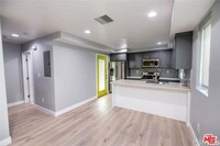 1118 Heliotrope Dr in Los Angeles, CA - Building Photo - Building Photo