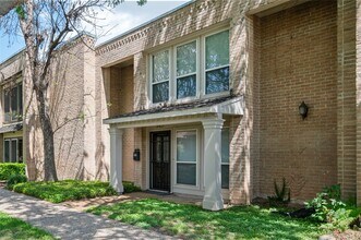 9417 Bassoon Dr in Houston, TX - Building Photo - Building Photo