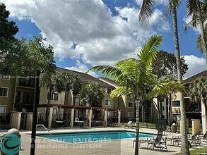9066 W Atlantic Blvd in Coral Springs, FL - Building Photo - Building Photo