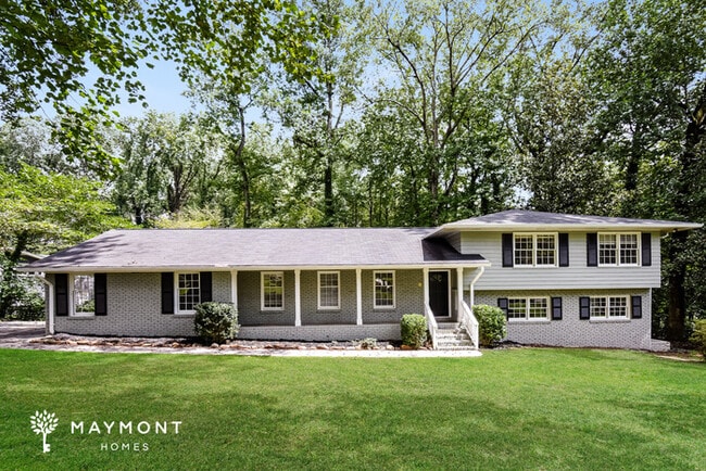 property at 2644 Club Valley Dr NE