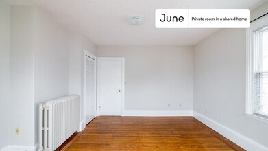 Private bedroom in 3 bed/1 bath Home in Boston, MA - Building Photo - Building Photo
