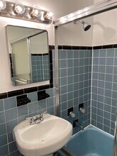 223 E 78th St in New York, NY - Building Photo - Building Photo