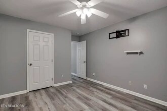 1853 Tillery Square Ln in Knoxville, TN - Building Photo - Building Photo
