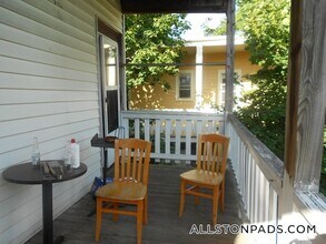 86 Easton St, Unit 3 in Boston, MA - Building Photo - Building Photo