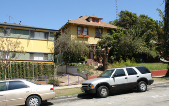 914 S New Hampshire Ave in Los Angeles, CA - Building Photo - Building Photo