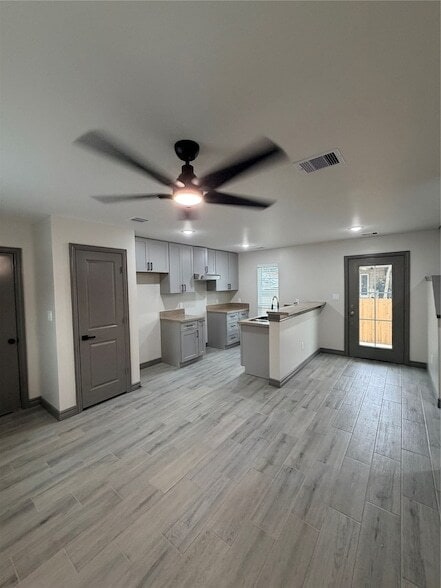 5400 Pine Ave in Pasadena, TX - Building Photo - Building Photo