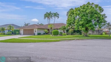 11384 Torchwood Ct in Wellington, FL - Foto de edificio - Building Photo