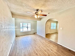 6315 Silvery Moon Dr in Dallas, TX - Building Photo - Building Photo