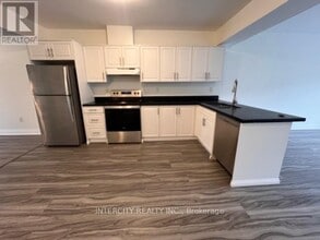 77 Vedette Wy in Vaughan, ON - Building Photo - Building Photo