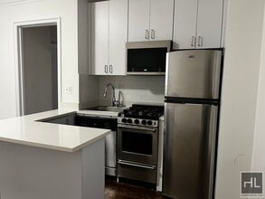 EAST 46 STREET in New York, NY - Building Photo - Building Photo
